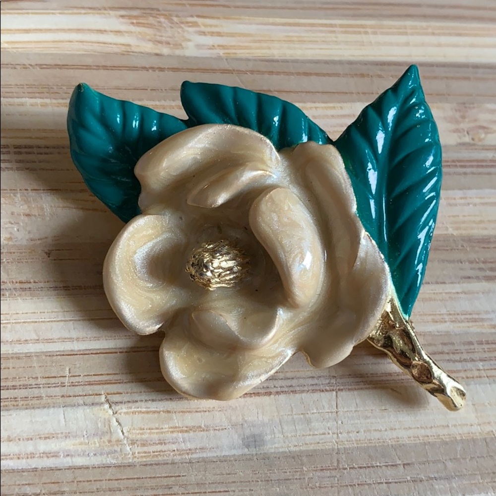 MADE IN USA Vintage Flower Brooch Pin rose